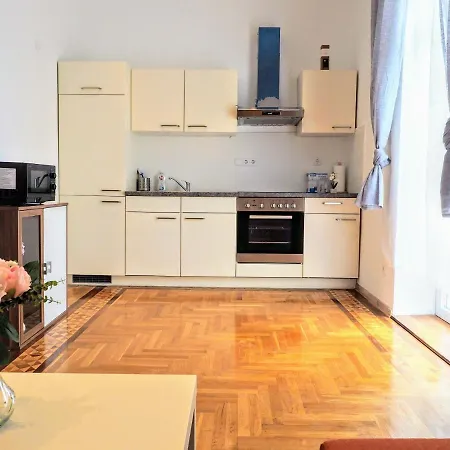 City Villa Schoenbrunn Apartments - Contactless 24H Check-In Vienna Exterior photo